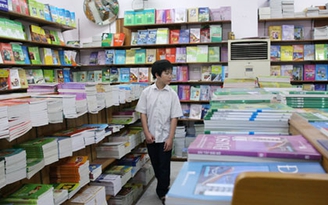 Phải công bằng trong việc biên soạn SGK