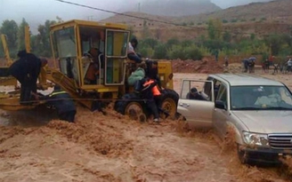 Lũ quét cuốn trôi 30 người ở Morocco