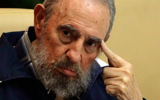 Ông Fidel Castro nhận giải Hòa bình Khổng Tử