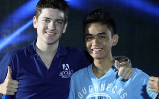 Thí sinh Vietnam Idol “luyện” tiếng Anh