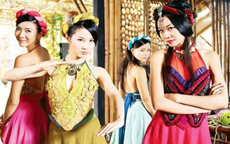 Ngắm dàn mỹ nữ của Dũng “khùng”