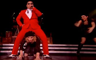 Madonna bò qua chân Psy nhảy “Gangnam Style”