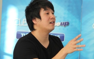 Thanh Bùi hướng dẫn thí sinh Vietnam Idol hát tiếng Anh