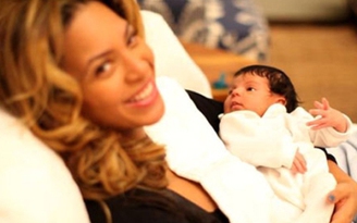 Mới 5 tháng tuổi, con gái Beyonce đã là công dân danh dự