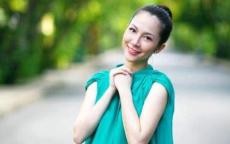 Linh Nga bầu to vẫn rạng rỡ