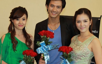 Hotgirl Midu thích “cặp” trai đẹp…!
