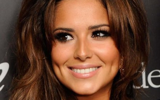 Cheryl Cole và ca sĩ Will.i.am "tróc sơn" vì tai nạn giao thông