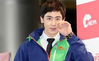 Nichkhun lẽn bẽn trong lần đầu trở lại sau scandal