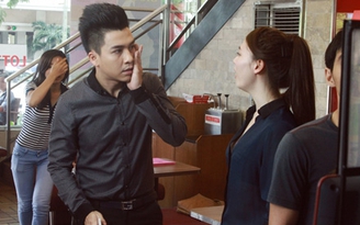 Tiến Dũng nhóm The Men bị tát sưng mặt trong MV mới
