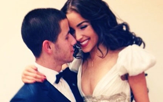 ‘Nghi án’ Hoa hậu Hoàn vũ 2012 mang thai với Nick Jonas