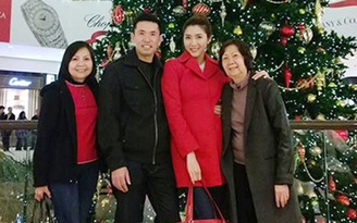Ông xã Ngọc Quyên hết lòng chăm sóc mẹ vợ