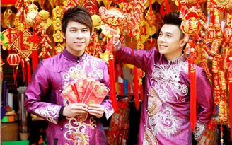 Theo chân The Men mua sắm tết