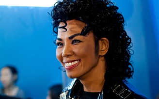 Michael Jackson "nhập" Thúy Uyên