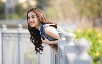 Hiền Thục "trở về tuổi thơ" bên dòng kênh đang hồi sinh