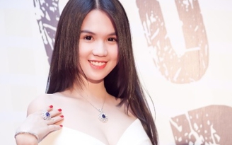 Ngọc Trinh diện trang sức 4 tỉ dự Đêm hội chân dài 7