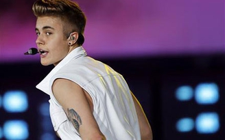 Justin Bieber lại bỗng dưng... có con