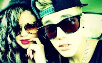 Selena Gomez bị bạn bè ‘nghỉ chơi’ vì làm hòa với Justin Bieber
