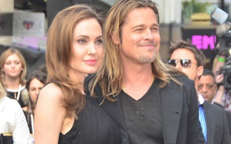 Brad Pitt học lái xe tăng