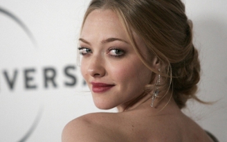 Mỹ nhân Amanda Seyfried xem phim khiêu dâm lúc mới 6 tuổi