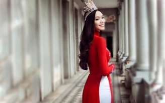 Hoa hậu Thùy Dung khoe vẻ đằm thắm quyến rũ với áo dài