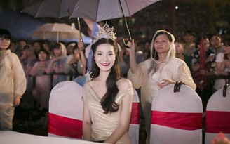 Hoa hậu Thùy Dung bức xúc vì bị 'phân biệt đối xử' với 'trai đẹp'
