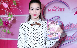 Hồ Ngọc Hà gây bất ngờ với phong cách... 'thanh niên nghiêm túc'
