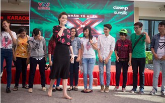 Hồ Ngọc Hà đi chân trần, nhảy cực sung trong buổi giao lưu X-Factor