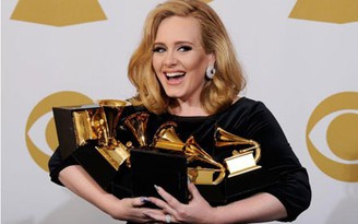 Adele 'ngồi không' kiếm hơn 1.000 tỉ đồng