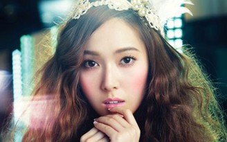 Jessica (SNSD) hẹn hò bạn trai cũ của Chung Hân Đồng?