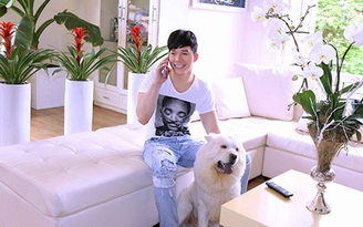 Ngôi nhà nhìn ra Nhà thờ Đức Bà của ca sĩ Nathan Lee