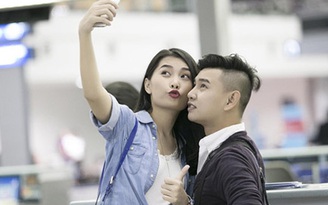 ‘Siêu vòng 3’ Lan Hương thân thiết cùng ‘trai lạ’ ở sân bay