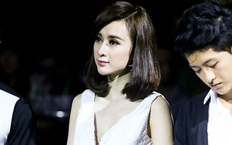 Angela Phương Trinh bất ngờ ngồi 'ghế nóng'