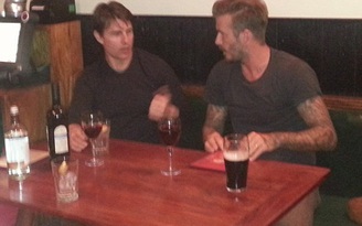Tom Cruise và David Beckham lại lộ ảnh 'hẹn hò'