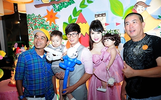Lý Hải làm thôi nôi con gái rình rang không thua đám cưới