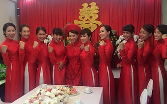 Uyên Linh, Diệp Lâm Anh 'bưng quả' cho Trà My Idol