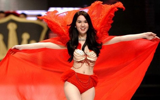 Ngọc Trinh trần tình về vụ “tự tin trình diễn cho Victoria’s Secret”