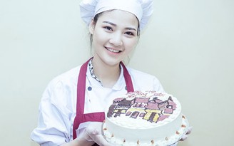 Hoa hậu Trần Thị Quỳnh làm bánh kem mừng 60 năm ngày giải phóng Hà Nội