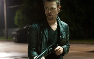 Brad Pitt có súng riêng từ hồi học mẫu giáo