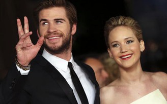 Liam Hemsworth thú nhận 'sợ' hôn Jennifer Lawrence vì mùi... tỏi