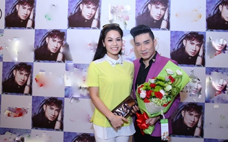 Lộ thiệp cưới, Nhật Kim Anh vẫn 'lẻ bóng' đến chúc mừng Quang Hà