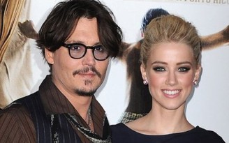 Johnny Depp đã kết hôn với người mẫu lưỡng tính