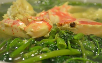 Nấu canh cua rau muống giải nhiệt ngày hè