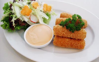 Làm chả giò cá ngừ lạ miệng Làm chả giò cá ngừ lạ miệng