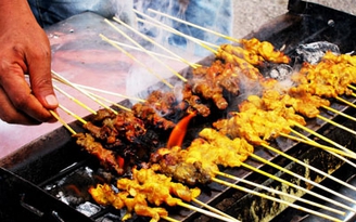 Cuộc gặp tay ba trên một… cái đĩa