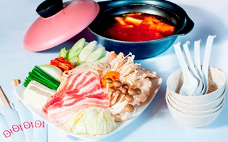 Làm lẩu kim chi chua cay đãi cả nhà Làm lẩu kim chi chua cay đãi cả nhà