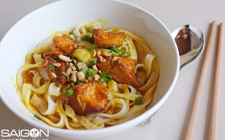 Tìm ăn mì Quảng 'đúng chất Quảng' ở Sài Gòn