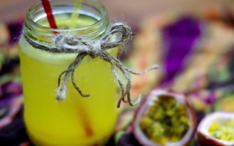 Tự pha soda chanh dây thật đã khát