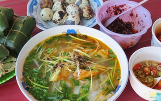 Đến Huế nhớ thưởng thức bánh canh cá lóc Thủy Dương