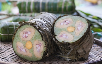 Công phu bánh tét cỗ