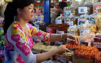 Đặc sản Tết đã về Sài Gòn